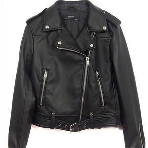 💜Zara Moto Buckle jacket